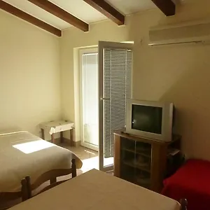 https://apartments-vila-lavanda.primorje-gorskikotar.com